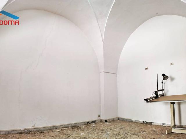 Locale Commerciale in vendita a Puglia, Lecce