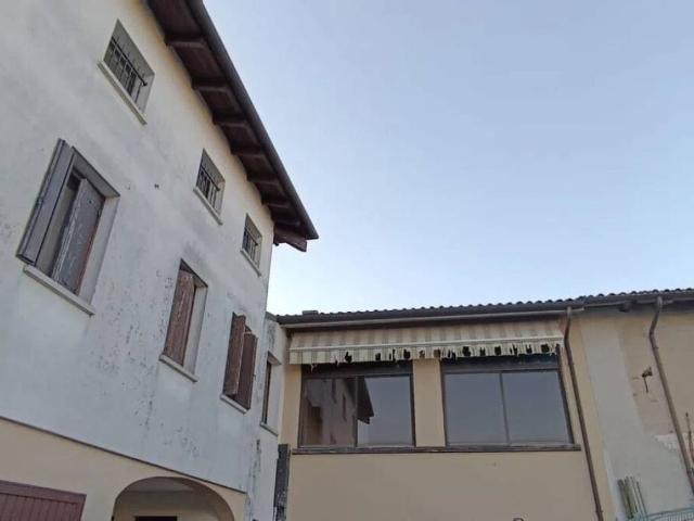 Locale Commerciale in vendita a Casarsa Della Delizia, Friuli-Venezia Giulia