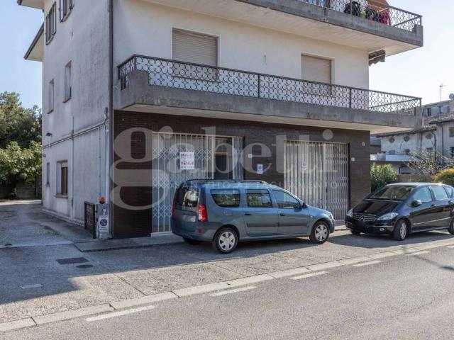 Locale Commerciale in vendita a Casarsa Della Delizia, Friuli-Venezia Giulia