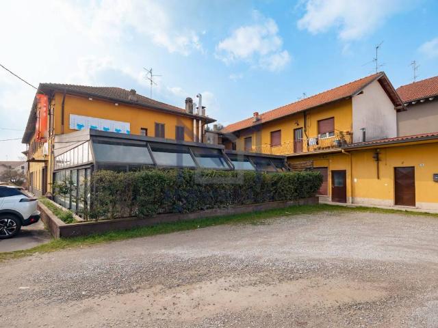 Locale Commerciale in vendita a Campofiorenzo, Casatenovo