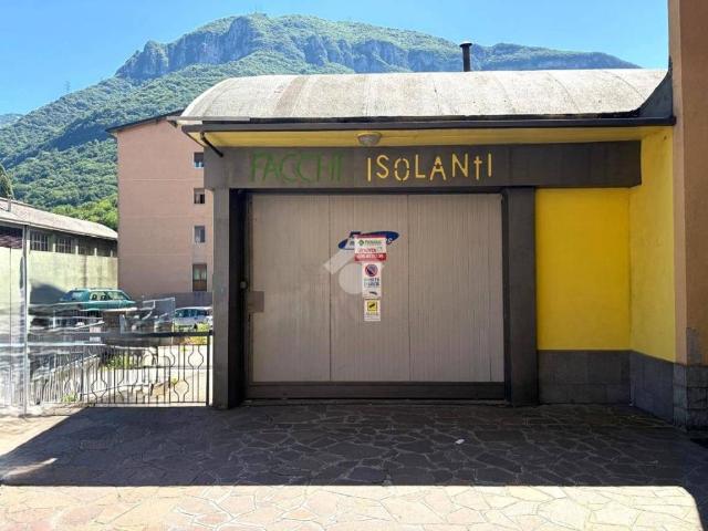 Locale Commerciale in vendita a Colognola, Casazza