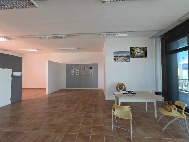 Locale Commerciale in vendita a Casciana Terme Lari, La Turchia