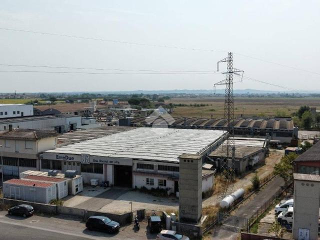 Locale Commerciale in vendita a Casciana Terme Lari, Lavaiano