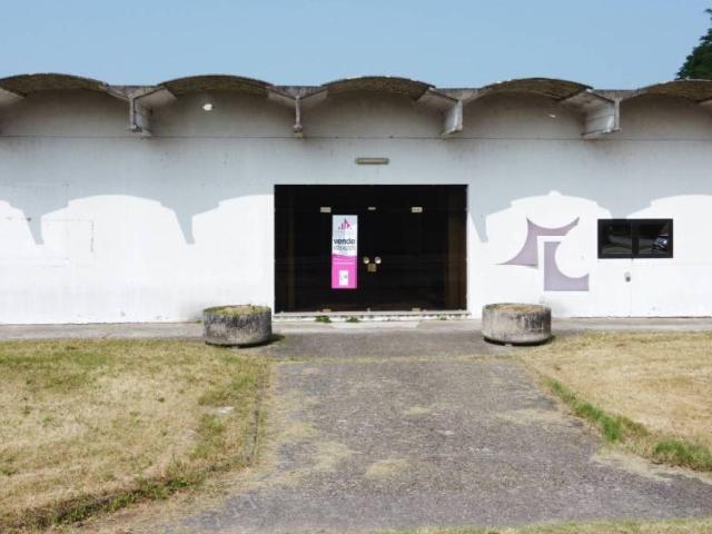 Locale Commerciale in vendita a Caselle Landi, Lombardia