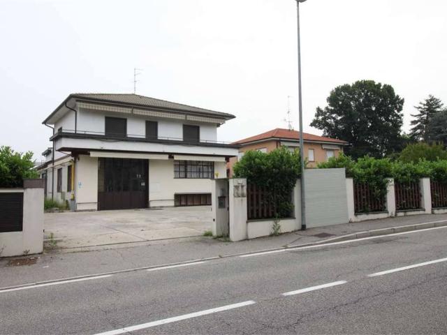 Locale Commerciale in vendita a San Quirico, Casnate