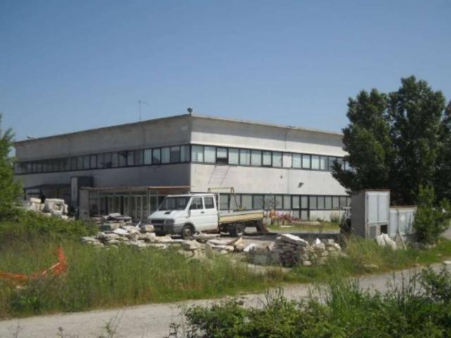 Locale Commerciale in vendita a Orli, Casole d'Elsa
