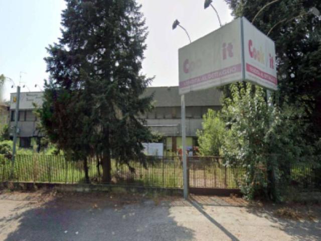 Locale Commerciale in vendita a Boschirolo, Cassano Magnago