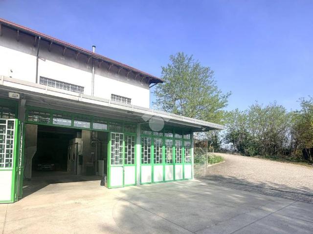 Locale Commerciale in vendita a Piemonte, Alessandria