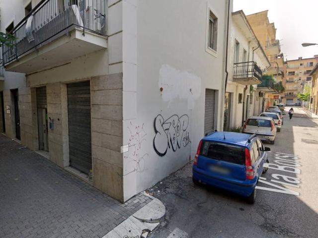 Locale Commerciale in vendita a San Silvestro, Cassino