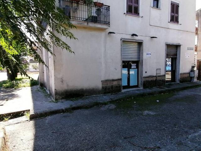 Locale Commerciale in vendita a Colosseo, Cassino