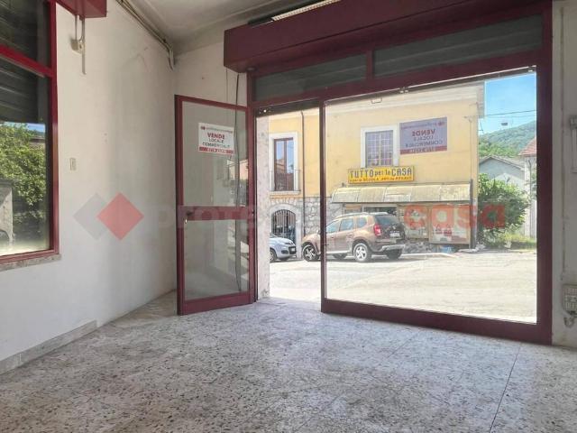 Locale Commerciale in vendita a Terelle, Lazio