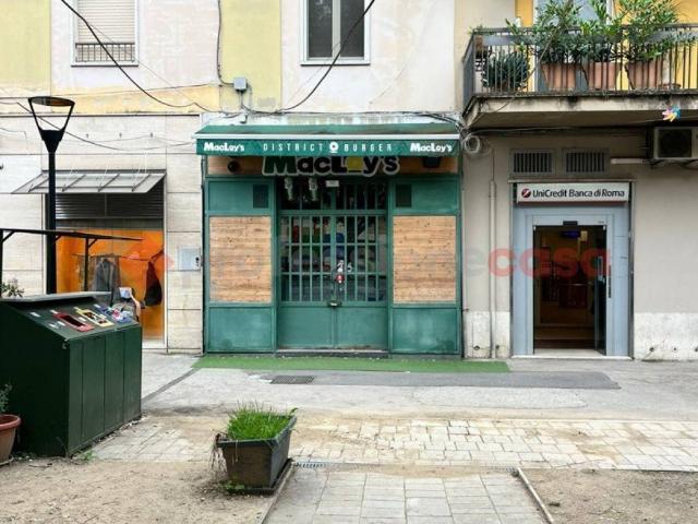 Locale Commerciale in vendita a San Silvestro, Cassino