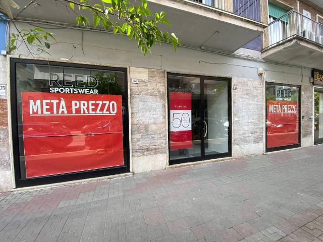 Locale Commerciale in vendita a San Silvestro, Cassino