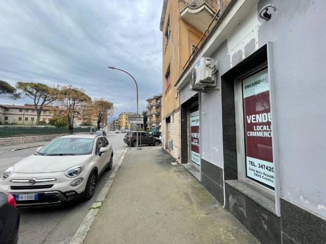 Locale Commerciale in vendita a San Silvestro, Cassino