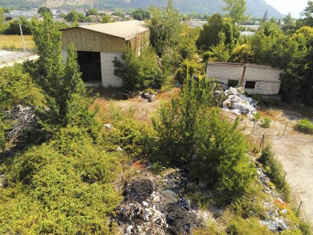 Locale Commerciale in vendita a Cassino, Frosinone