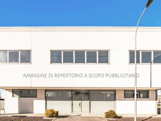 Locale Commerciale in vendita a Casola, Veneto