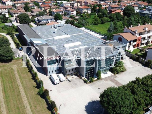 Locale Commerciale in vendita a Casola, Veneto