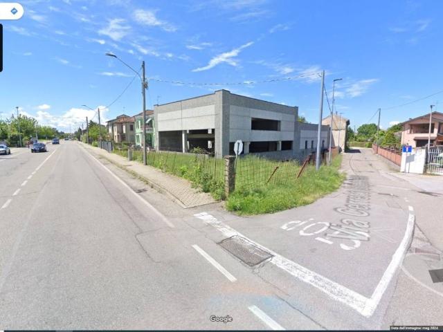 Locale Commerciale in vendita a La Chiusa, Casteggio
