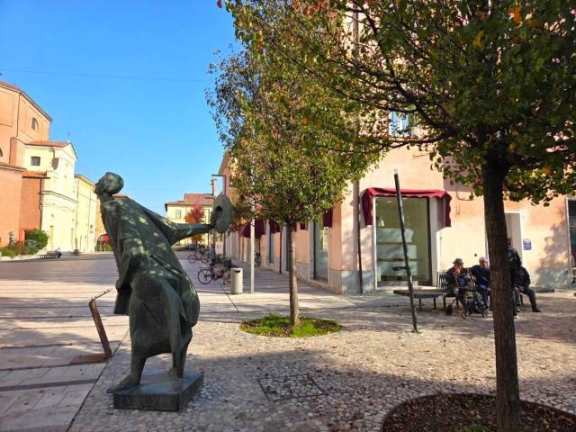 Locale Commerciale in vendita a Unione della Romagna Faentina, Castel Bolognese