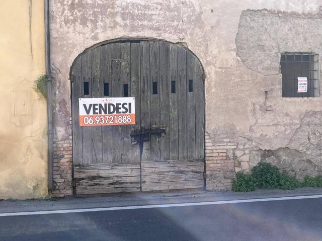 Locale Commerciale in vendita a Roma Capitale, Lazio