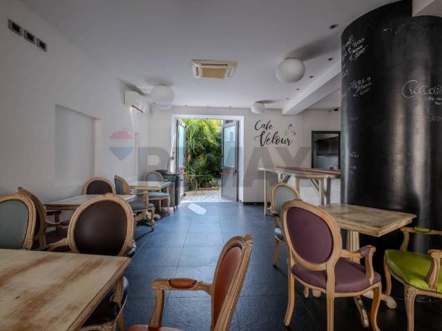 Locale Commerciale in vendita a Castel Goffredo, Lombardia