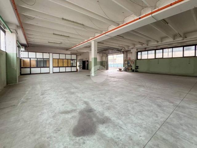 Locale Commerciale in vendita a Castel Goffredo, Lombardia