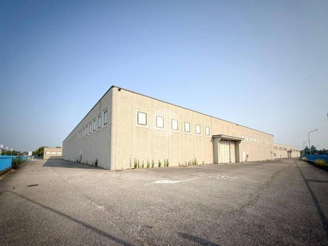 Locale Commerciale in vendita a Castel Goffredo, Lombardia