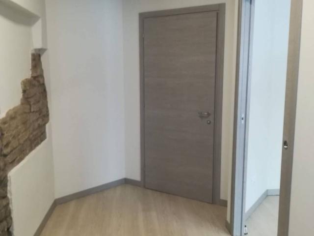 Locale Commerciale in vendita a Castel Goffredo, Lombardia