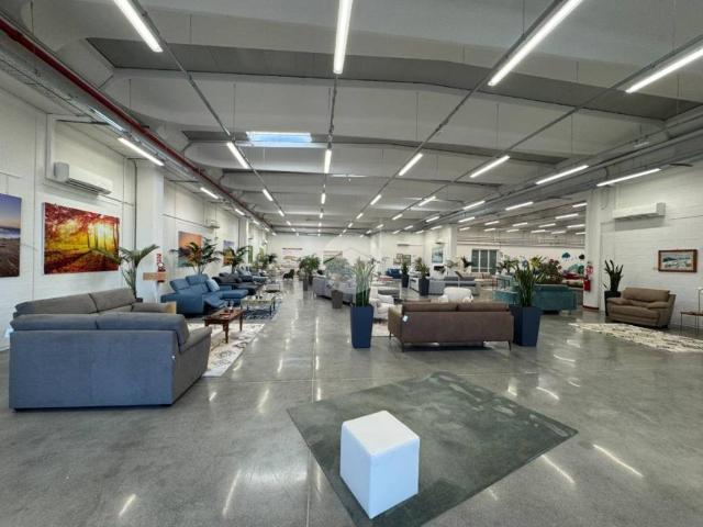 Locale Commerciale in vendita a Onzato, Castel Mella