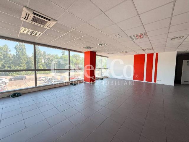 Locale Commerciale in vendita a Onzato, Castel Mella