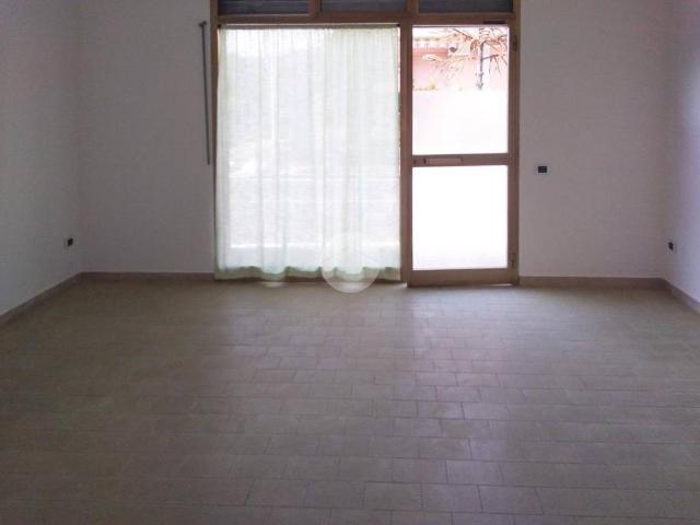 Locale Commerciale in vendita a Castel Rozzone, Lombardia