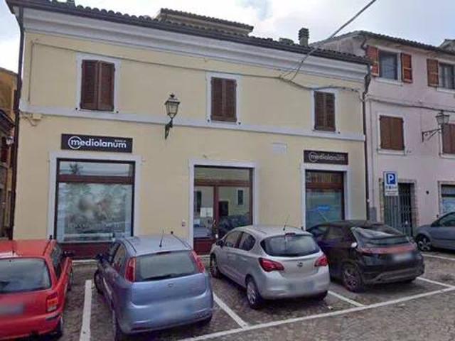 Locale Commerciale in vendita a Figuretta, Marche