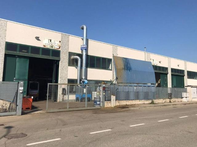 Locale Commerciale in vendita a Unione dei comuni del Sorbara, Castelfranco Emilia