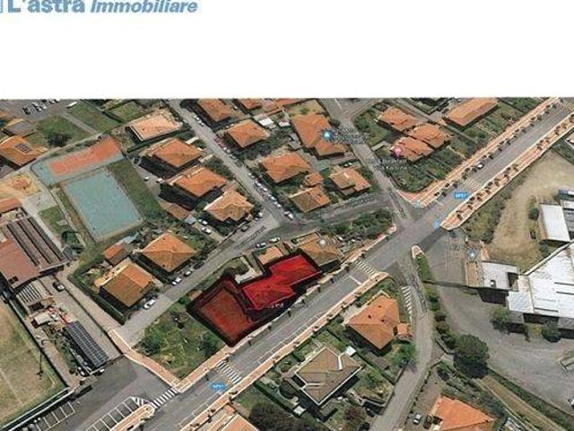 Locale Commerciale in vendita a Pian di Scò, Castelfranco Piandiscò