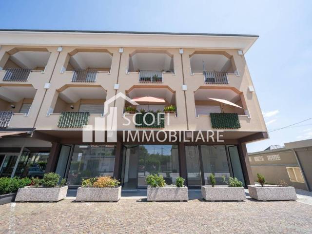 Locale Commerciale in vendita a Castelfranco Veneto, Veneto