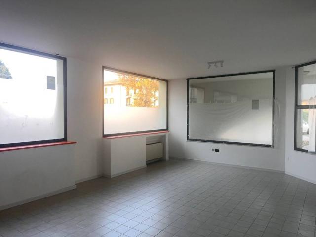 Locale Commerciale in vendita a Castelfranco Veneto, Veneto