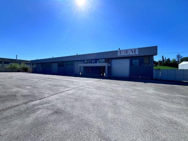 Locale Commerciale in vendita a Piemonte, Asti