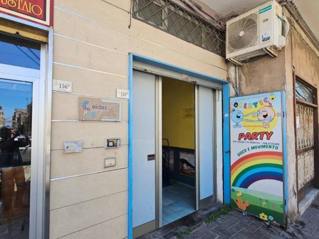 Locale Commerciale in vendita a Pioppaino, Castellammare Di Stabia