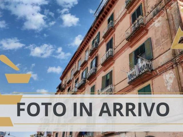 Locale Commerciale in vendita a Castellammare Di Stabia, Campania