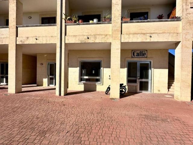 Locale Commerciale in vendita a Città del Catalano, Puglia