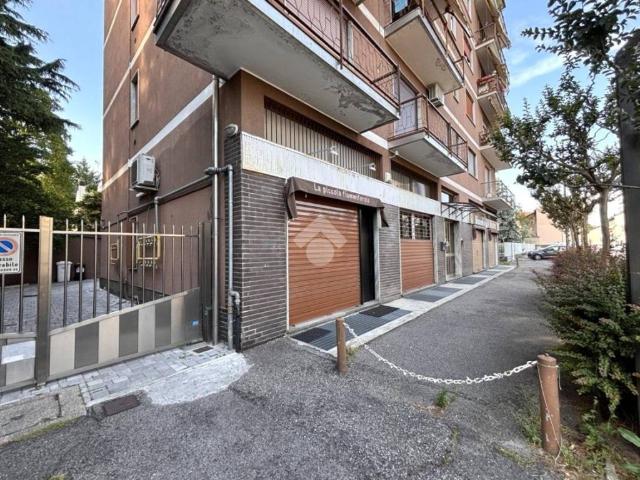 Locale Commerciale in vendita a Castegnate, Castellanza