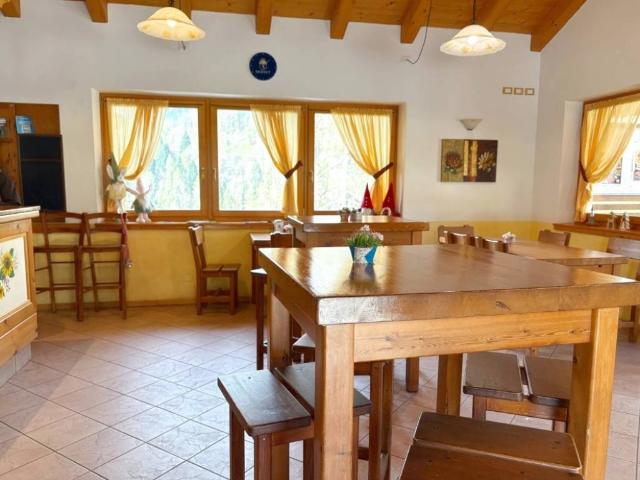 Locale Commerciale in vendita a Comunità Valsugana e Tesino, Castello Tesino