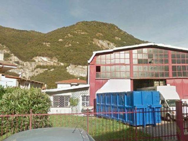 Locale Commerciale in vendita a Castelmarte, Lombardia