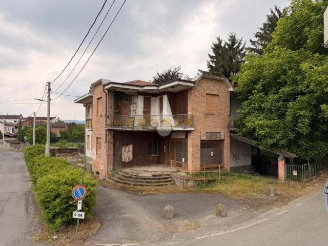 Locale Commerciale in vendita a Piemonte, Alessandria