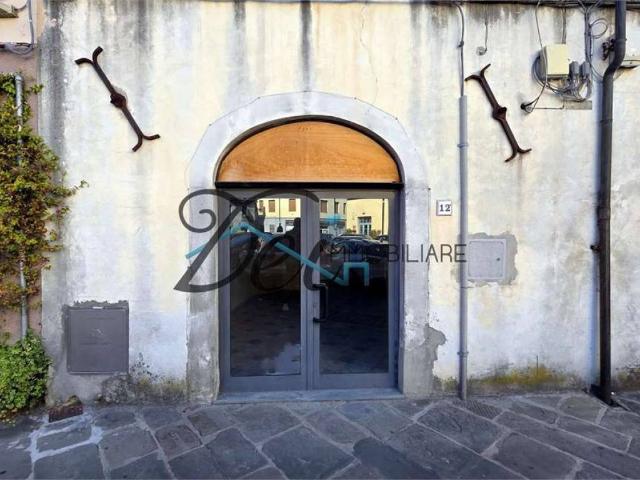 Locale Commerciale in vendita a Unione Comuni Garfagnana, Castelnuovo Di Garfagnana