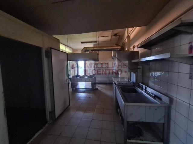 Locale Commerciale in vendita a Castelnuovo Magra, Liguria