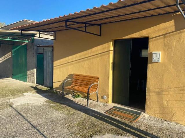 Locale Commerciale in vendita a Palvotrisia, Castelnuovo Magra