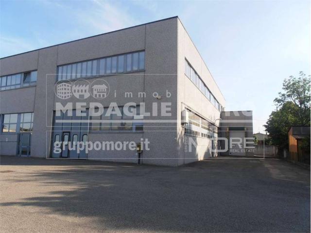 Locale Commerciale in vendita a Unione di comuni Terre di Castelli, Castelnuovo Rangone