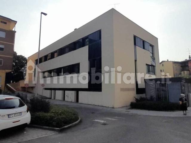 Locale Commerciale in vendita a Castelnuovo Rangone, Modena