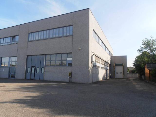 Locale Commerciale in vendita a Unione di comuni Terre di Castelli, Castelnuovo Rangone